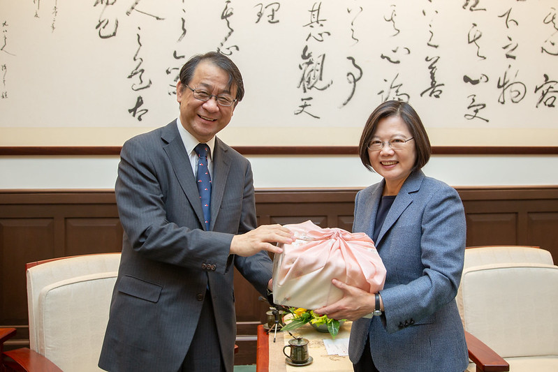 總統接見「日本台灣交流協會台北事務所新任代表泉裕泰」