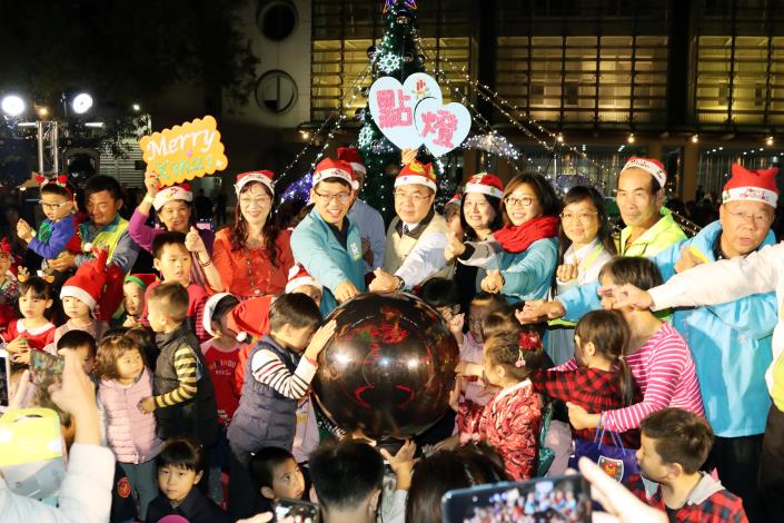 民治市民廣場「2019幸福台南．聖誕點燈」活動