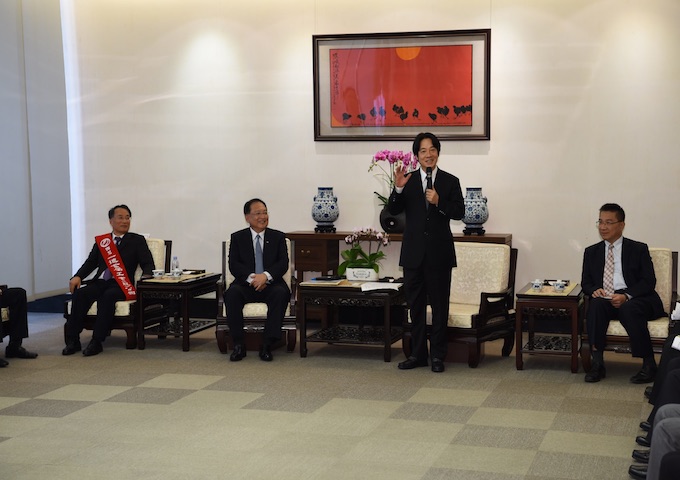 接見磐石獎得獎企業   賴揆：三個面向六項政策 促進台灣經濟發展