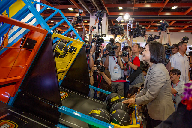 總統出席「臺灣電子遊戲機國際產業展」