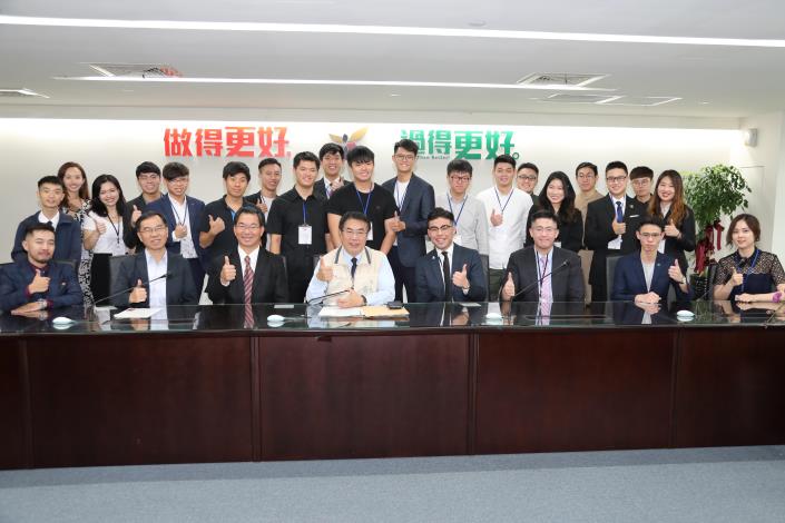 世界台灣學生會聯合總會拜會市府