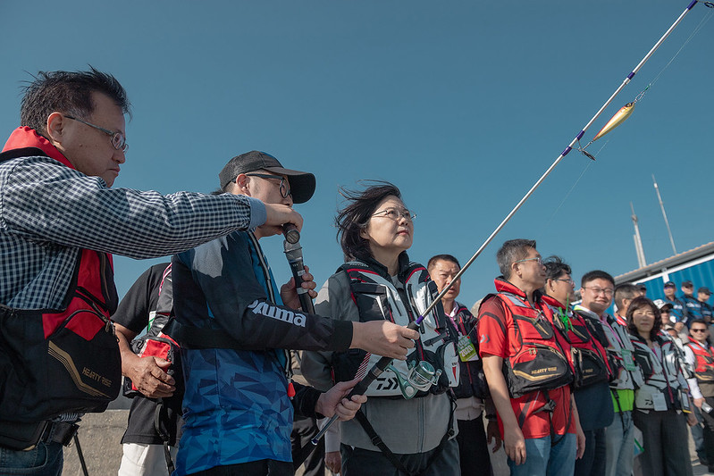 臺中港北堤重新開放海釣　總統：陸續規劃更多適合釣魚的區域