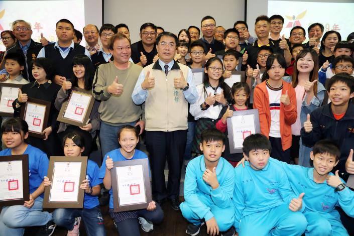 RoboRave國際機器人大賽臺南摘18面獎牌