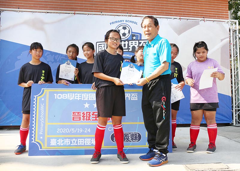 灣內國小足球世界盃唯一男女童組雙料冠軍  進軍全國賽