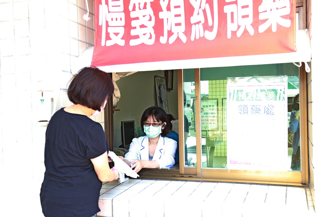 台南新樓醫院加強防疫 實施『藥來速』慢箋第二.三次預約